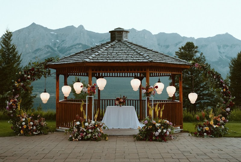Photo of Silvertip Resort