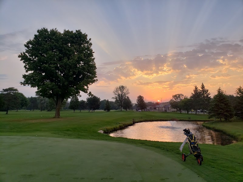 Photo of Pines of Georgina Golf Course