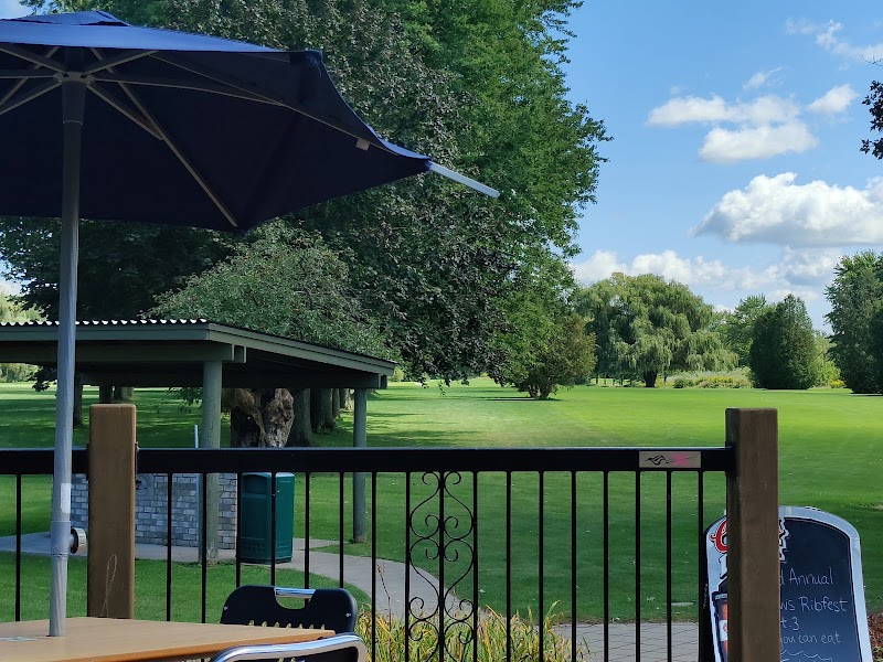 Photo of The Willow's Golf & Country Club
