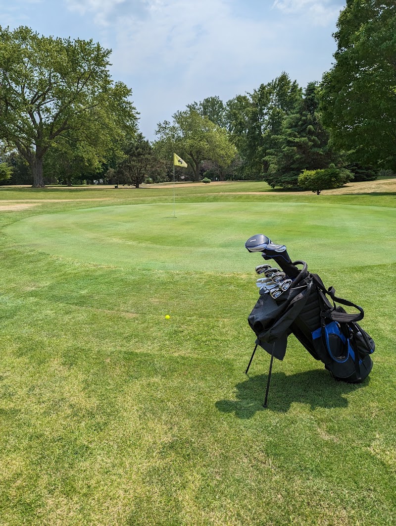 Photo of Oxley Beach Golf Course