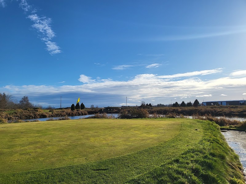 Photo of Birdies & Buckets Family Golf Centre
