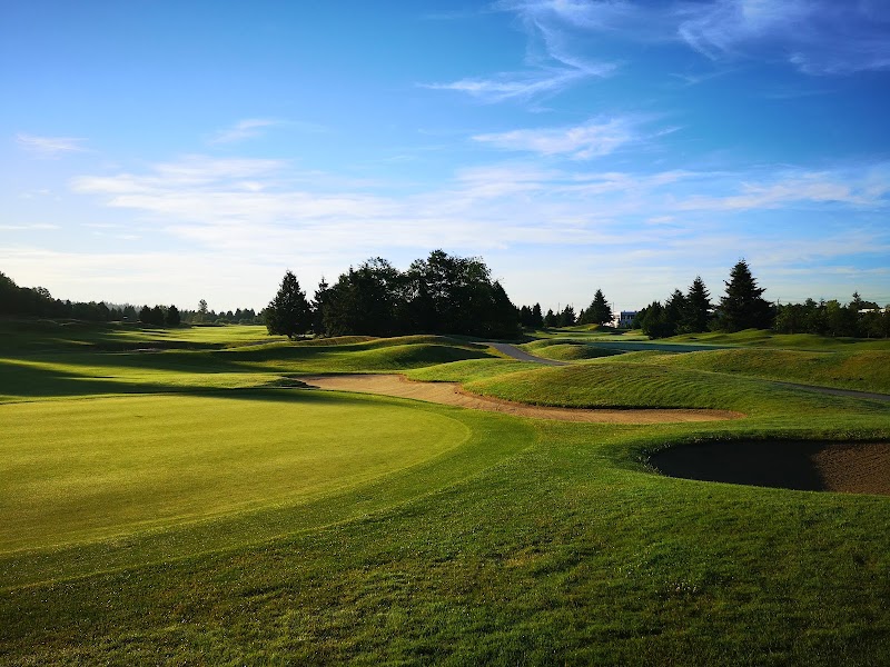 Riverway Golf Course & Driving Range