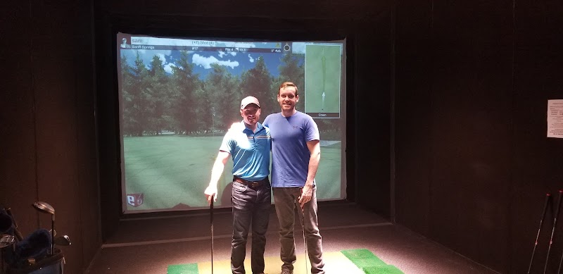 Photo of Tee's & Cue's Indoor Golf