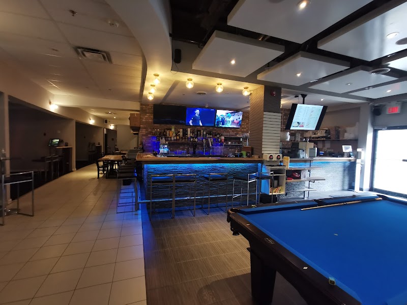 Photo of The Golf Lounge - Golf Simulator Richmond Hill - Indoor Golf