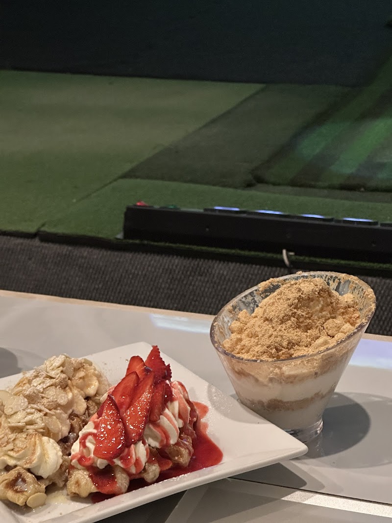 Photo of The Golf Lounge - Golf Simulator Richmond Hill - Indoor Golf