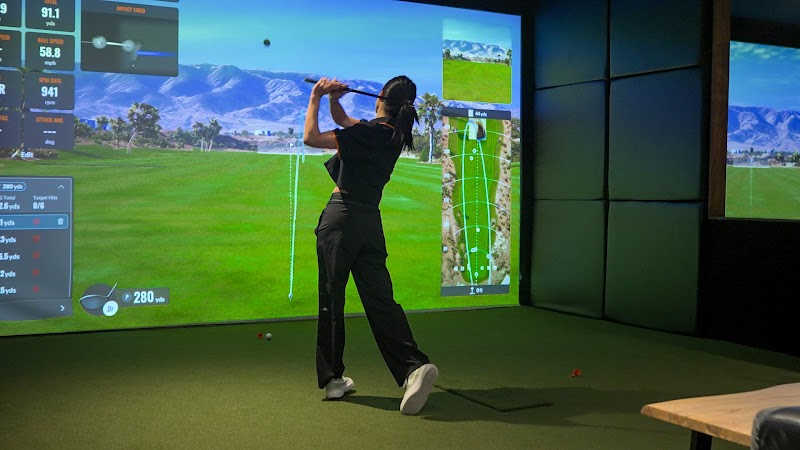 Photo of 6ix Iron Indoor Golf - Yorkville