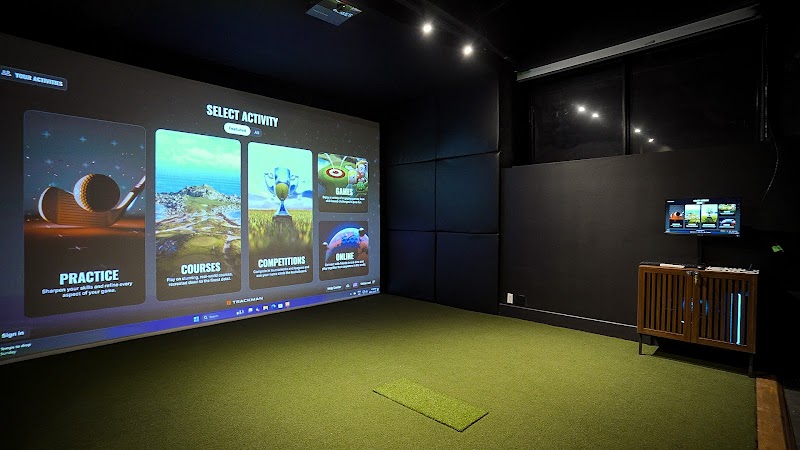 Photo of 6ix Iron Indoor Golf - Yorkville